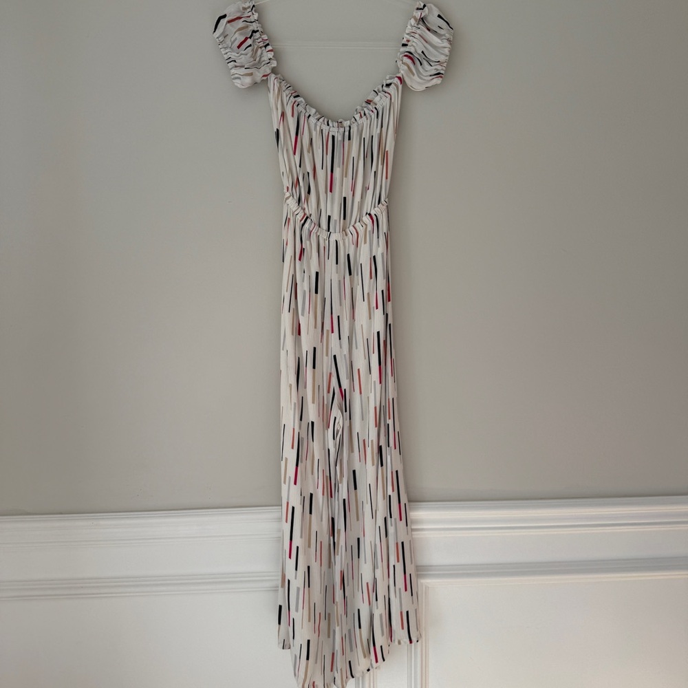 Lulu’s White Off‎ Shoulder Jumpsuit Sz S - Picture 5 of 11